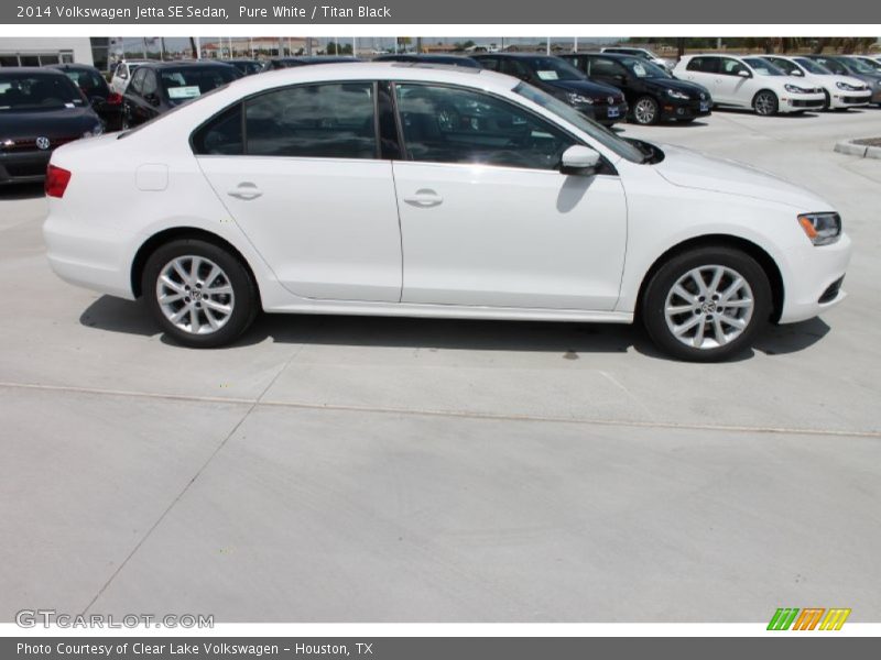 Pure White / Titan Black 2014 Volkswagen Jetta SE Sedan