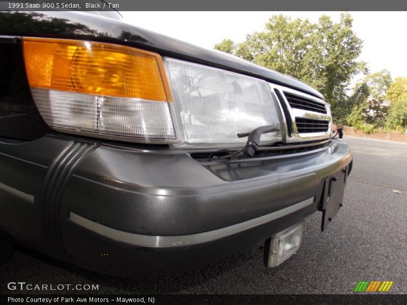 Black / Tan 1991 Saab 900 S Sedan