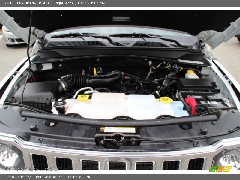 Bright White / Dark Slate Gray 2012 Jeep Liberty Jet 4x4