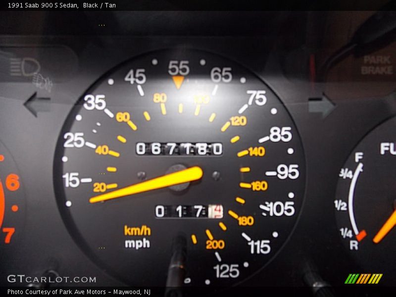 Black / Tan 1991 Saab 900 S Sedan