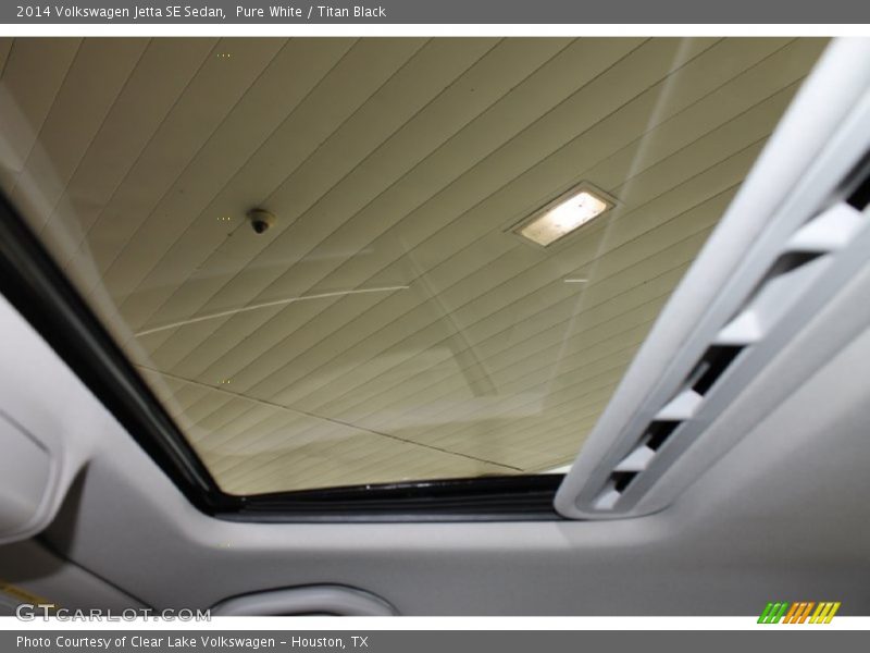 Pure White / Titan Black 2014 Volkswagen Jetta SE Sedan