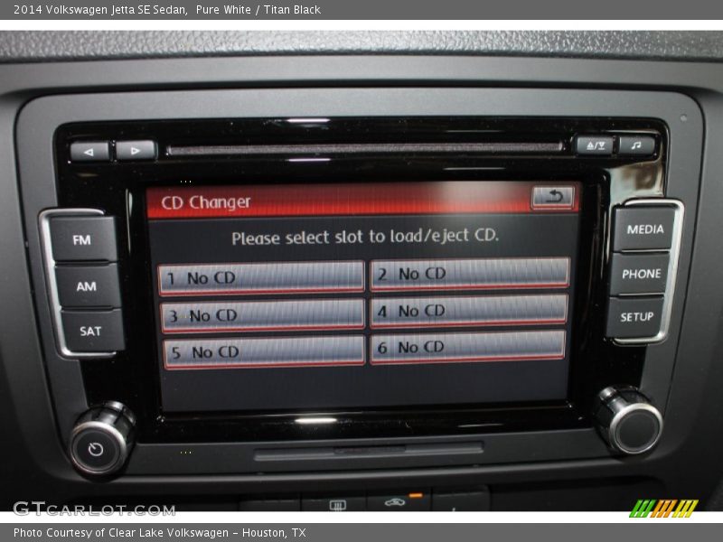 Pure White / Titan Black 2014 Volkswagen Jetta SE Sedan