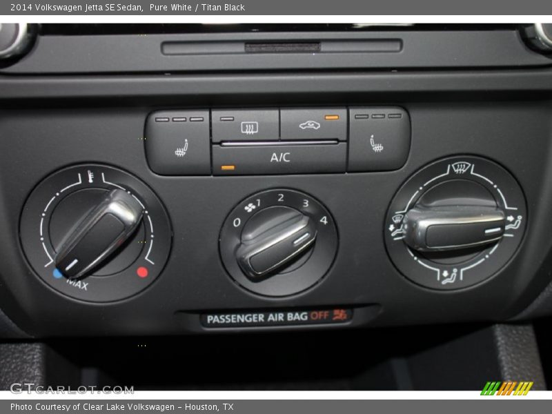 Pure White / Titan Black 2014 Volkswagen Jetta SE Sedan