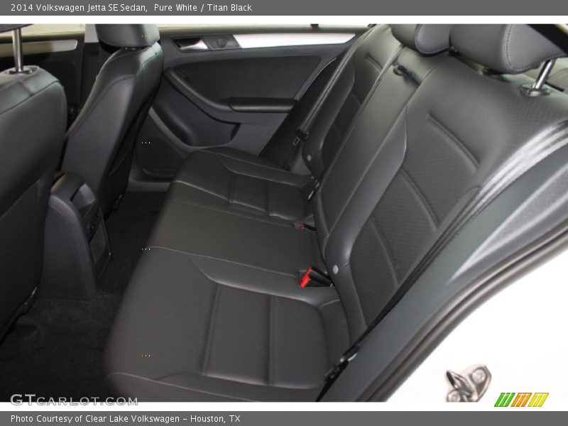 Pure White / Titan Black 2014 Volkswagen Jetta SE Sedan