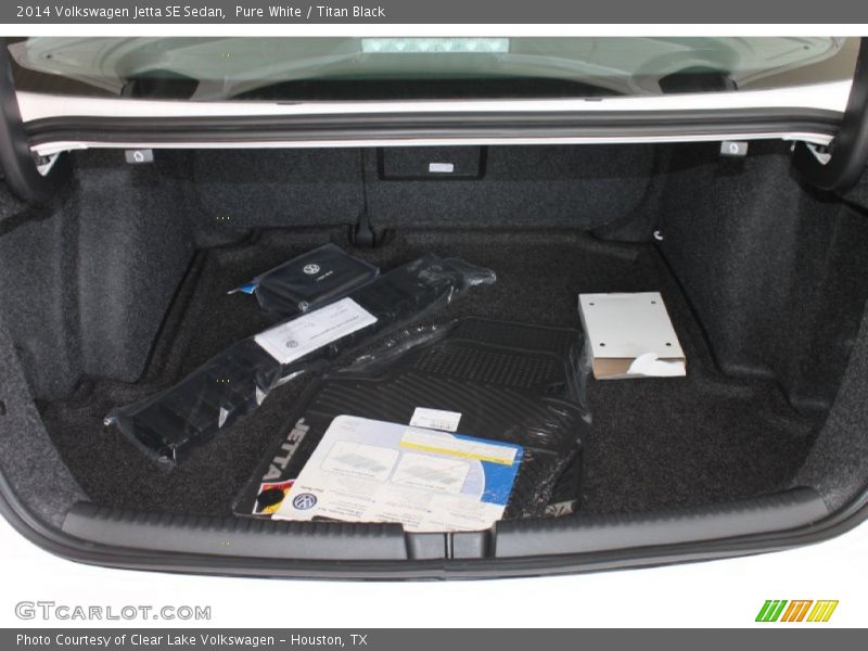 Pure White / Titan Black 2014 Volkswagen Jetta SE Sedan