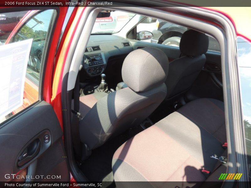  2006 Focus ZX4 ST Sedan Charcoal/Red Interior