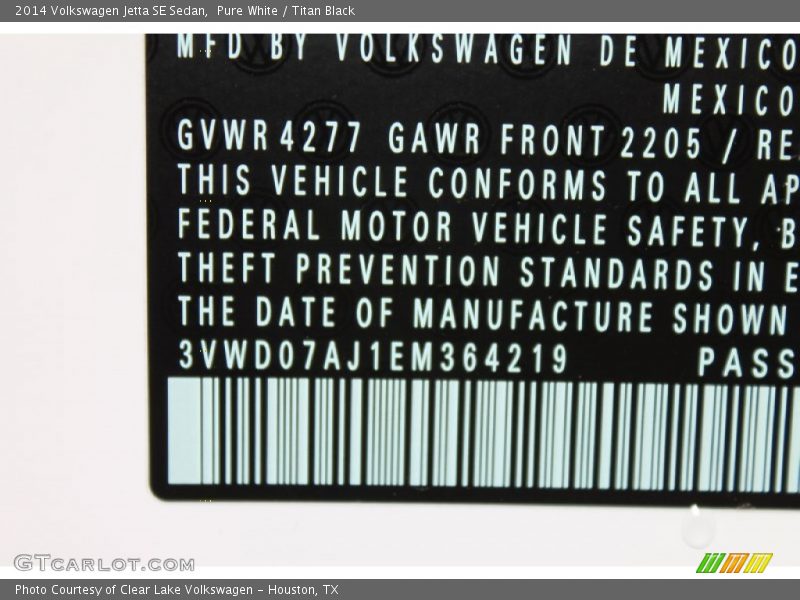 Pure White / Titan Black 2014 Volkswagen Jetta SE Sedan