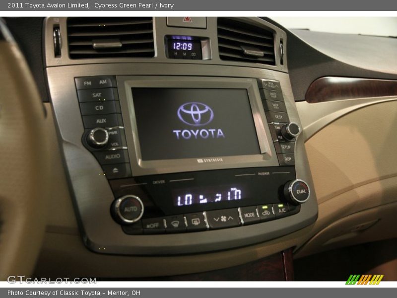Cypress Green Pearl / Ivory 2011 Toyota Avalon Limited