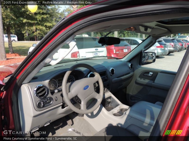 Redfire Metallic / Medium Flint Grey 2005 Ford Expedition XLT