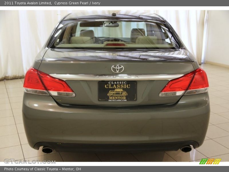 Cypress Green Pearl / Ivory 2011 Toyota Avalon Limited