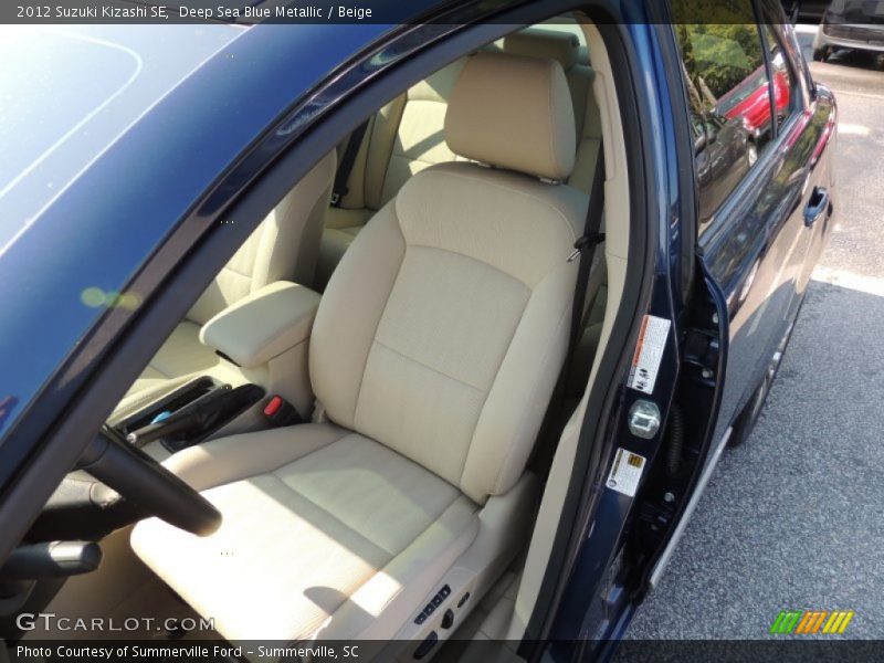 Front Seat of 2012 Kizashi SE