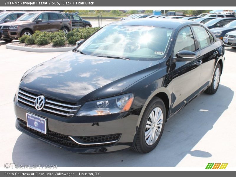 Black / Titan Black 2014 Volkswagen Passat 2.5L S