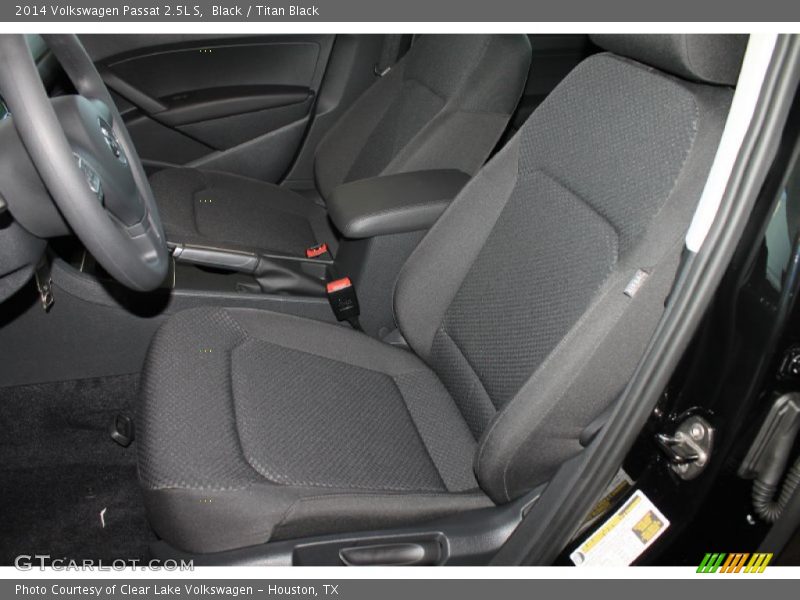 Black / Titan Black 2014 Volkswagen Passat 2.5L S