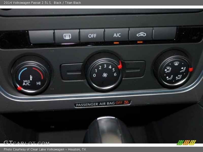Black / Titan Black 2014 Volkswagen Passat 2.5L S