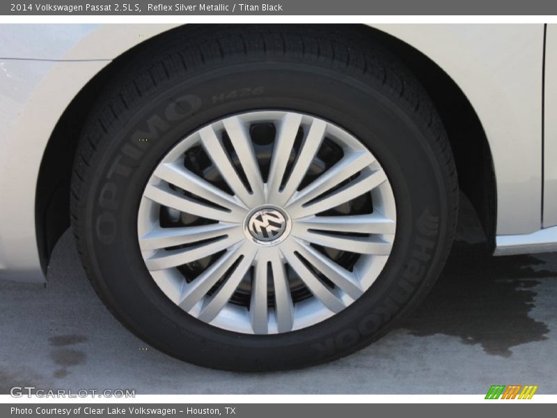 Reflex Silver Metallic / Titan Black 2014 Volkswagen Passat 2.5L S