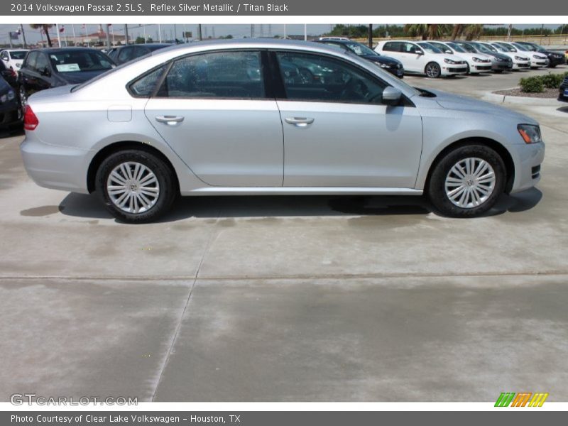 Reflex Silver Metallic / Titan Black 2014 Volkswagen Passat 2.5L S