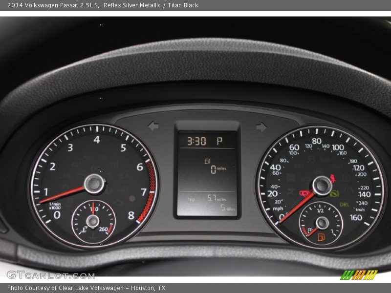 Reflex Silver Metallic / Titan Black 2014 Volkswagen Passat 2.5L S