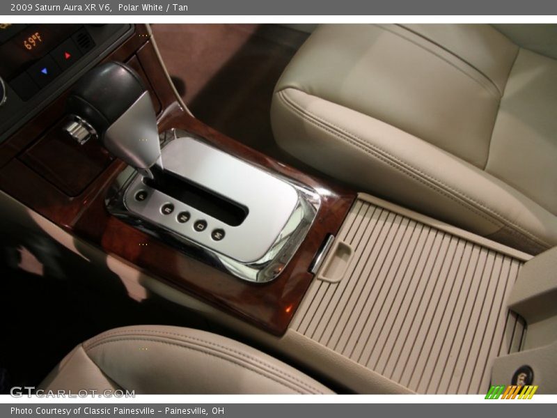 Polar White / Tan 2009 Saturn Aura XR V6