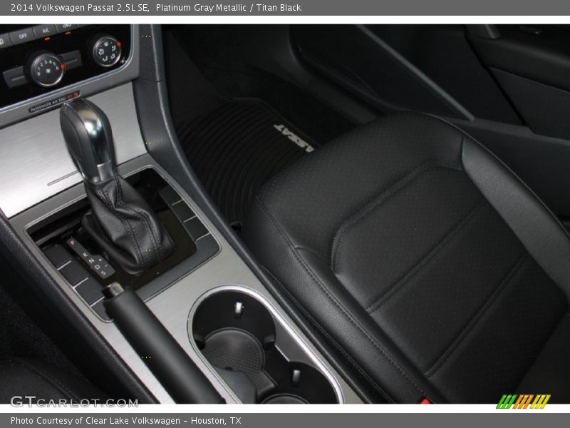 Platinum Gray Metallic / Titan Black 2014 Volkswagen Passat 2.5L SE