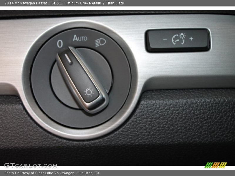 Controls of 2014 Passat 2.5L SE