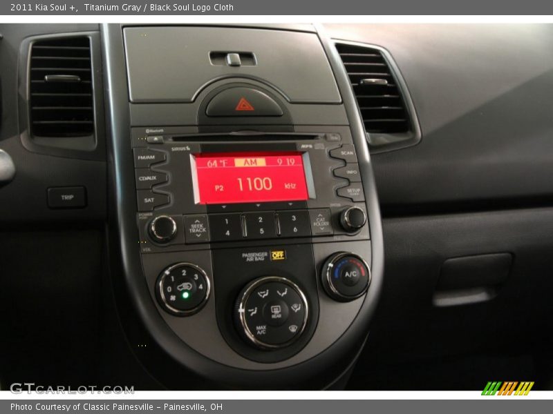 Titanium Gray / Black Soul Logo Cloth 2011 Kia Soul +