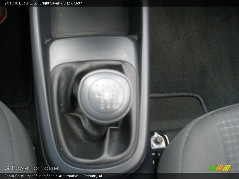 Bright Silver / Black Cloth 2013 Kia Soul 1.6