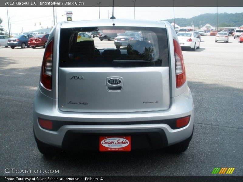 Bright Silver / Black Cloth 2013 Kia Soul 1.6