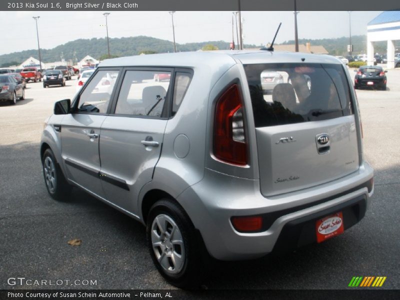 Bright Silver / Black Cloth 2013 Kia Soul 1.6