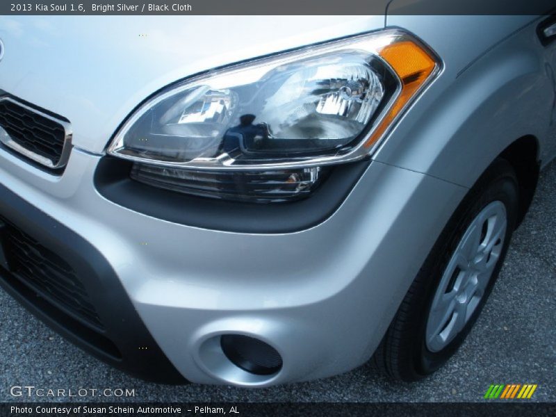 Bright Silver / Black Cloth 2013 Kia Soul 1.6