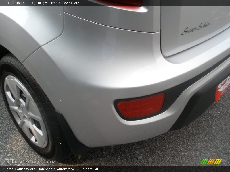 Bright Silver / Black Cloth 2013 Kia Soul 1.6