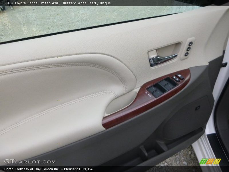 Door Panel of 2014 Sienna Limited AWD