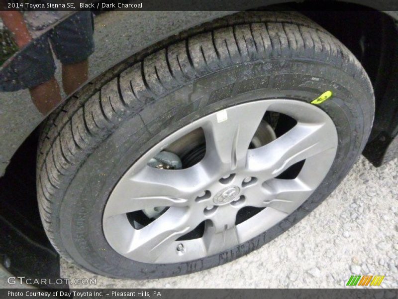 Black / Dark Charcoal 2014 Toyota Sienna SE