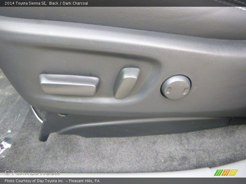Black / Dark Charcoal 2014 Toyota Sienna SE