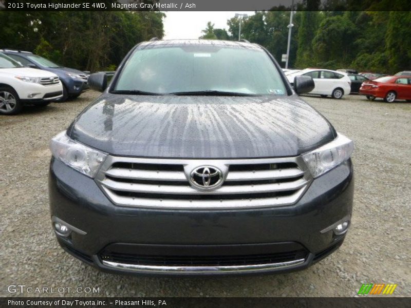 Magnetic Gray Metallic / Ash 2013 Toyota Highlander SE 4WD