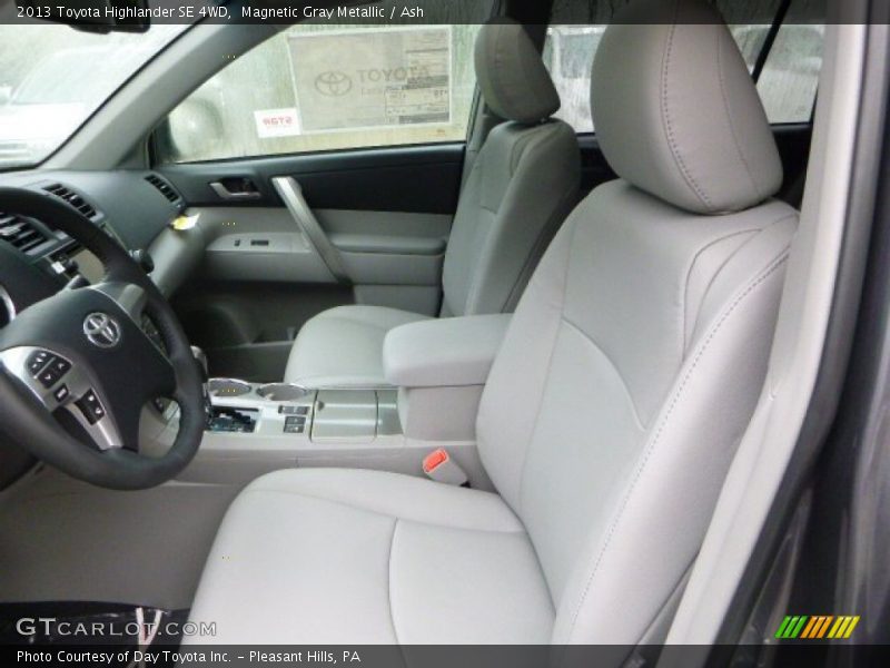 Magnetic Gray Metallic / Ash 2013 Toyota Highlander SE 4WD