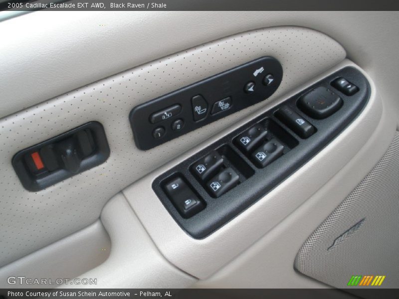 Black Raven / Shale 2005 Cadillac Escalade EXT AWD