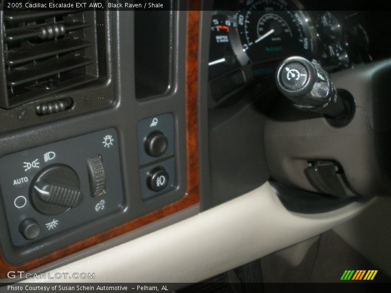 Black Raven / Shale 2005 Cadillac Escalade EXT AWD