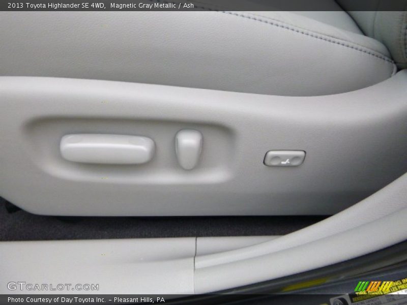 Magnetic Gray Metallic / Ash 2013 Toyota Highlander SE 4WD