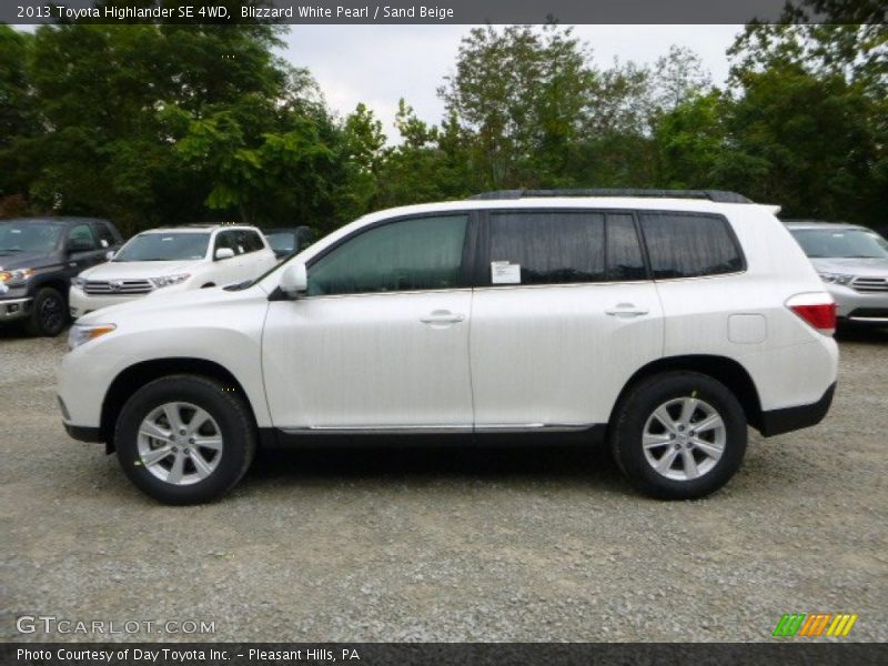 Blizzard White Pearl / Sand Beige 2013 Toyota Highlander SE 4WD
