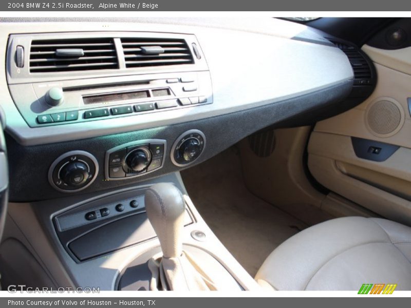 Alpine White / Beige 2004 BMW Z4 2.5i Roadster