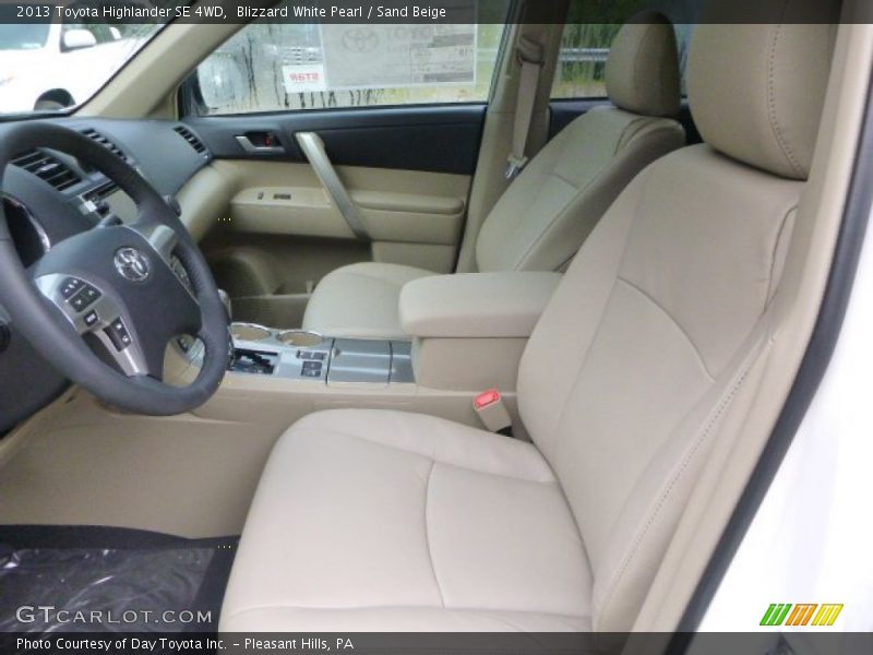 Blizzard White Pearl / Sand Beige 2013 Toyota Highlander SE 4WD