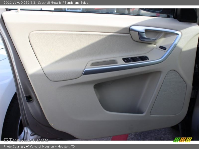 Seashell Metallic / Sandstone Beige 2011 Volvo XC60 3.2