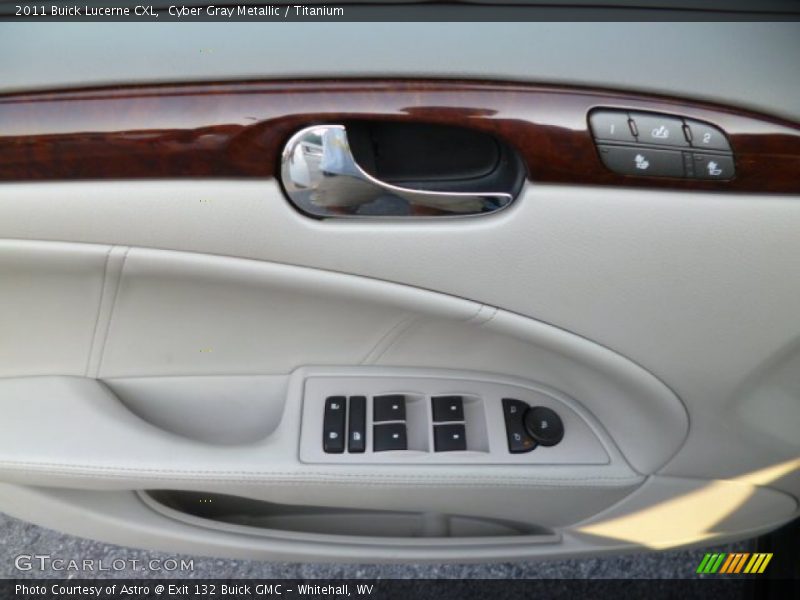 Cyber Gray Metallic / Titanium 2011 Buick Lucerne CXL