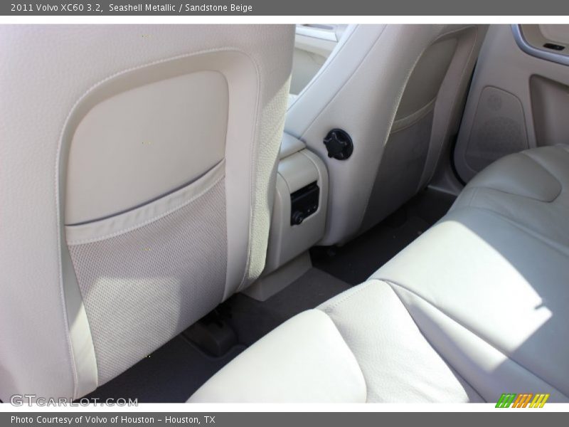 Seashell Metallic / Sandstone Beige 2011 Volvo XC60 3.2