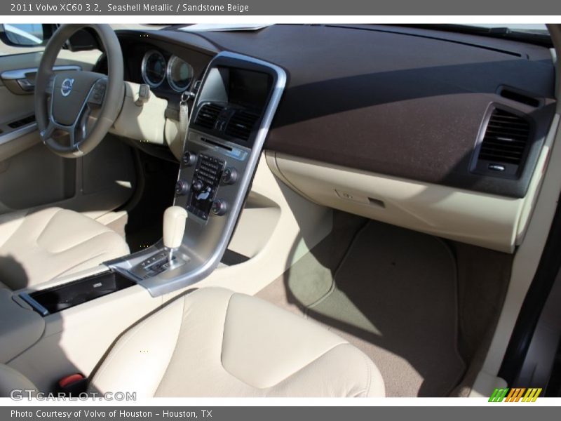 Seashell Metallic / Sandstone Beige 2011 Volvo XC60 3.2