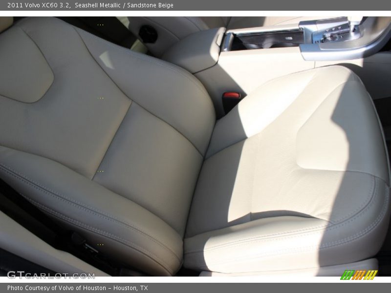 Seashell Metallic / Sandstone Beige 2011 Volvo XC60 3.2