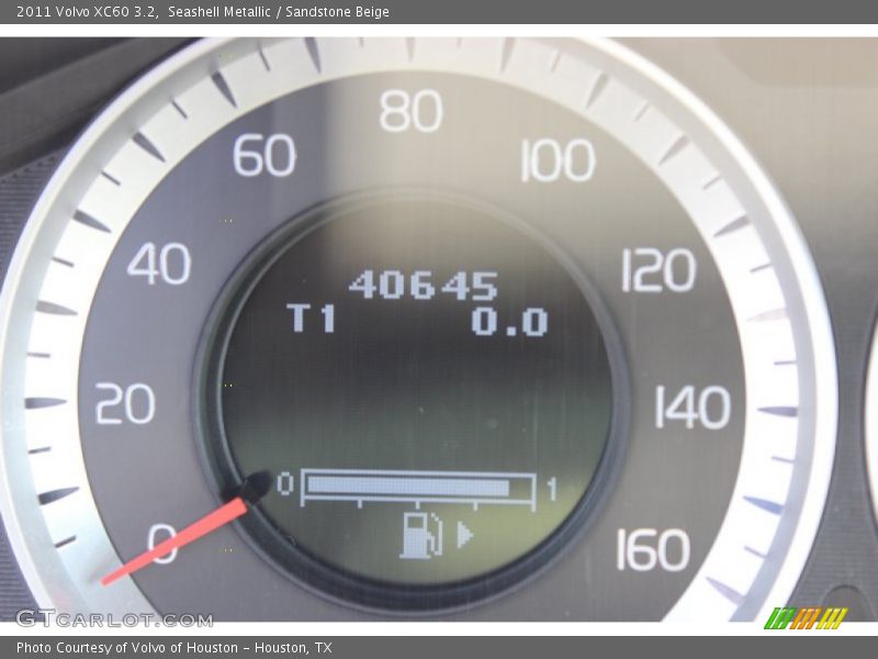 Seashell Metallic / Sandstone Beige 2011 Volvo XC60 3.2