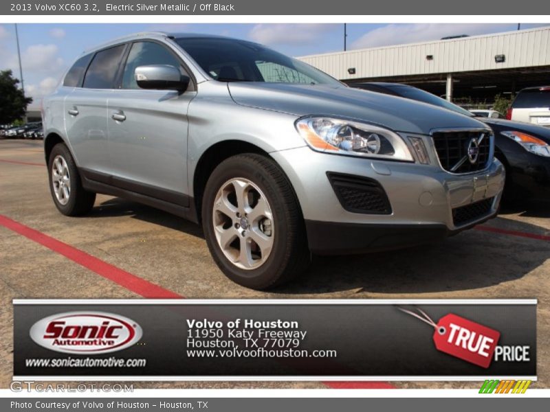 Electric Silver Metallic / Off Black 2013 Volvo XC60 3.2