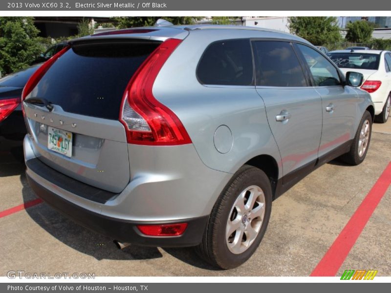 Electric Silver Metallic / Off Black 2013 Volvo XC60 3.2