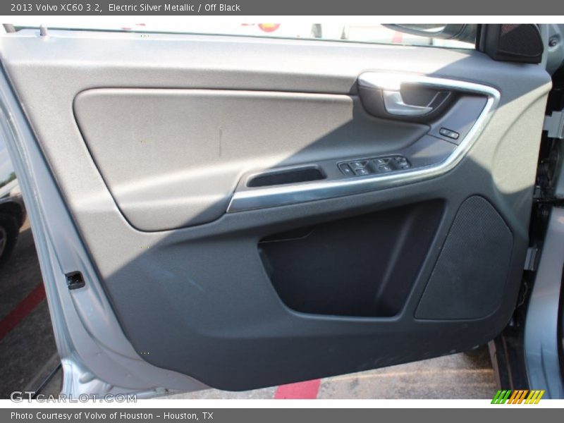 Electric Silver Metallic / Off Black 2013 Volvo XC60 3.2